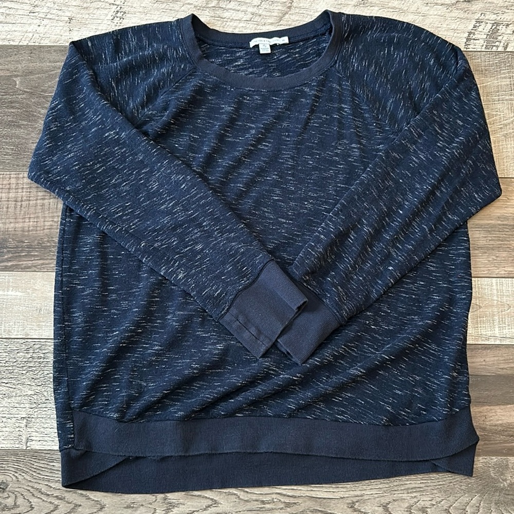 Threads 4 Thought  XL long sleeve top navy